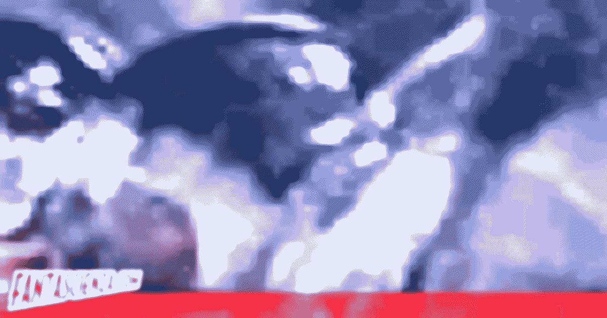 Astronauti nel modulo di comando.